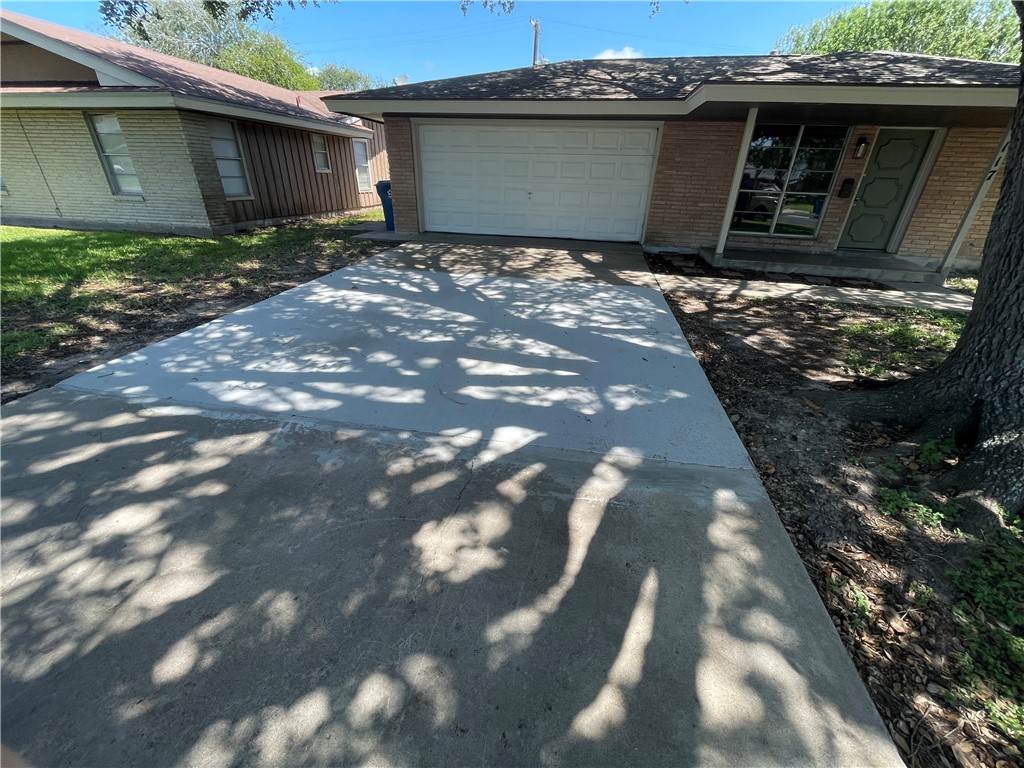 117 E Broadway Ave Property Photo 3