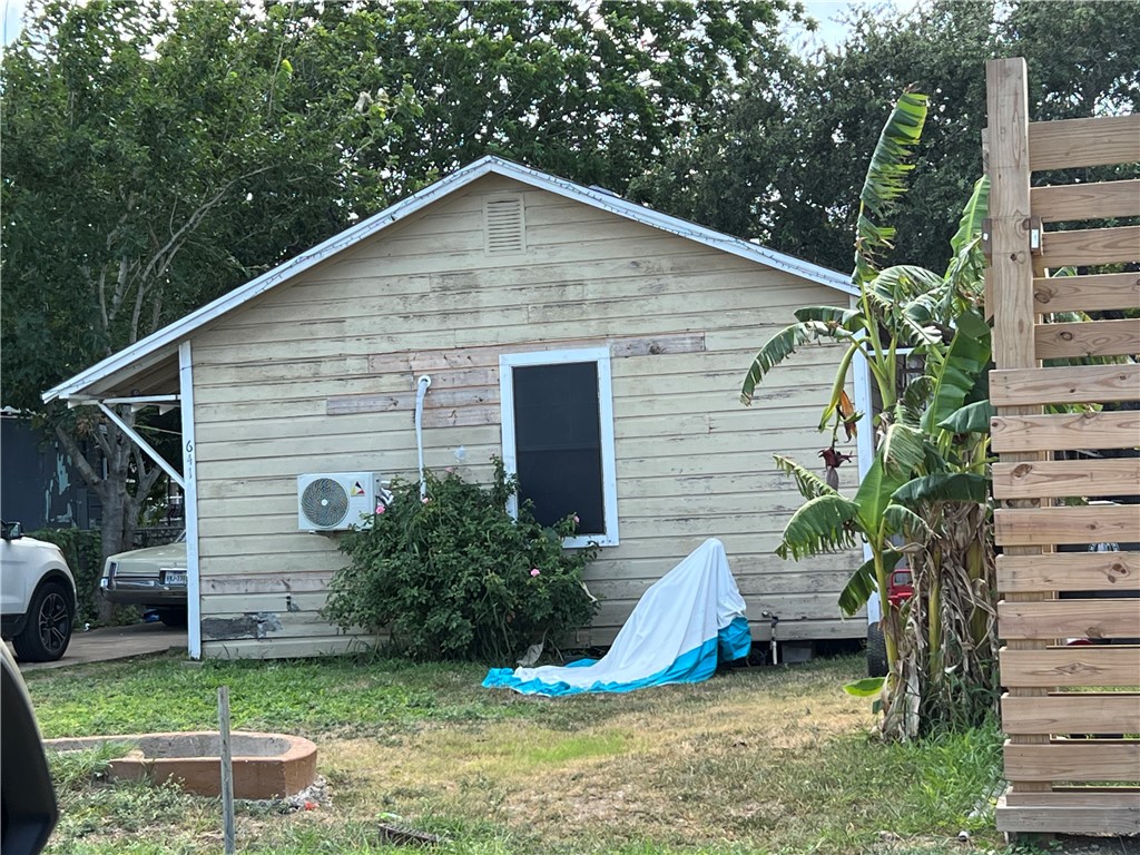 641 Vera Cruz St Property Photo 1