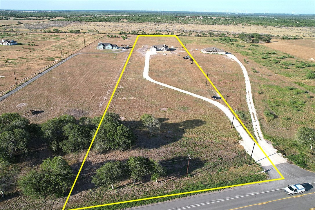 6428 Fm 624 Property Photo 4
