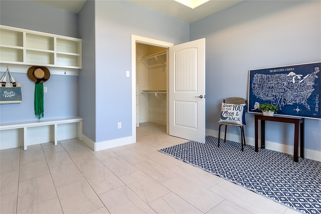 6428 Fm 624 Property Photo 28