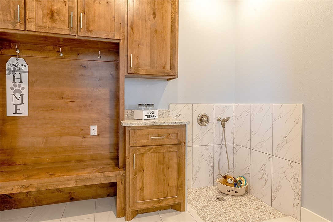 6428 Fm 624 Property Photo 29
