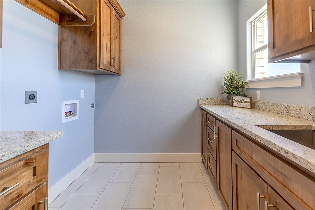 6428 Fm 624 Property Photo 32