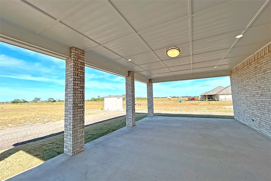 6428 Fm 624 Property Photo 37