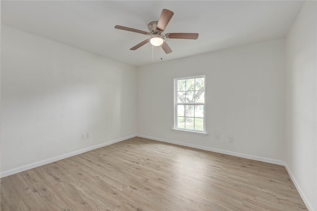 913 Knot Property Photo 13