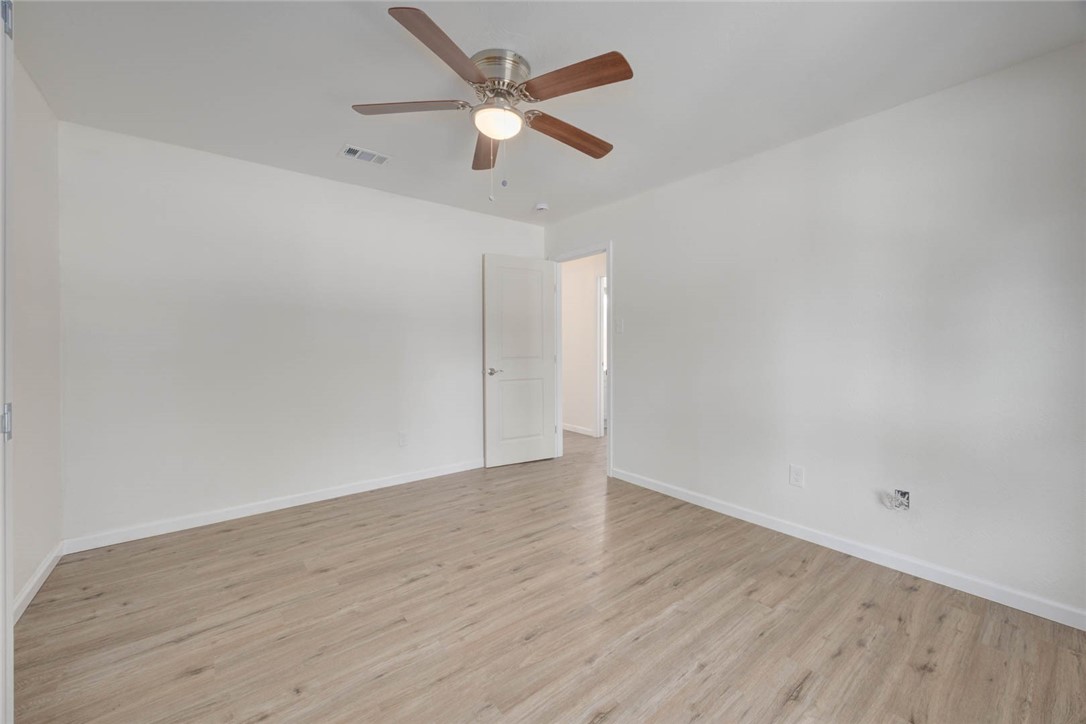 913 Knot Property Photo 15