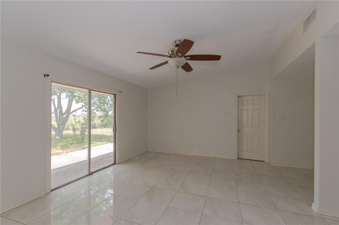 1705 Mermaid Dr Property Photo 3