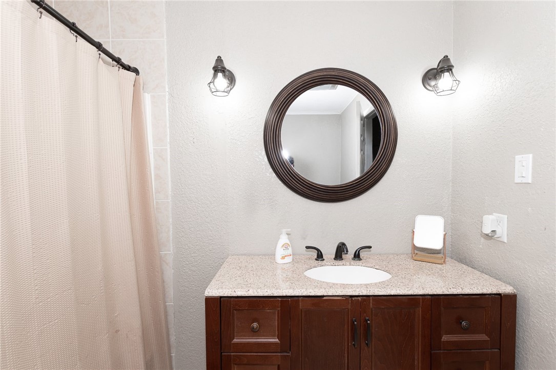 1204 Live Oak Dr Property Photo 18