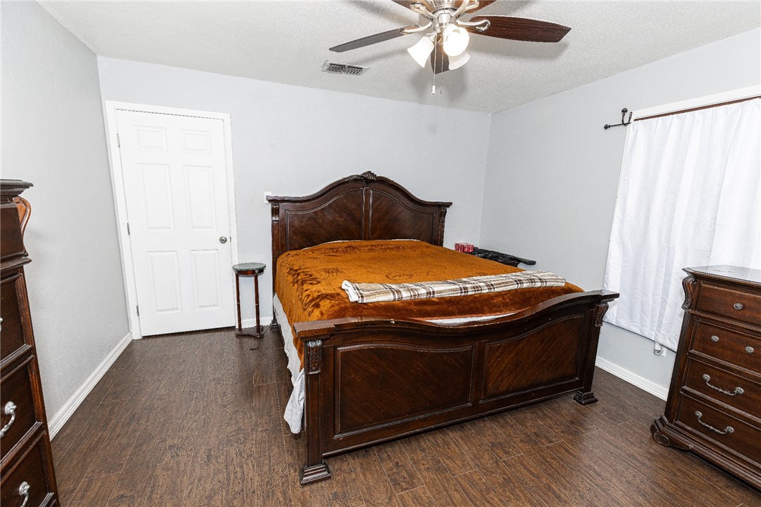 1204 Live Oak Dr Property Photo 23