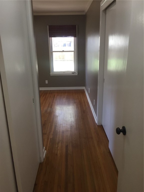 925 Wilshire Pl Property Photo 4