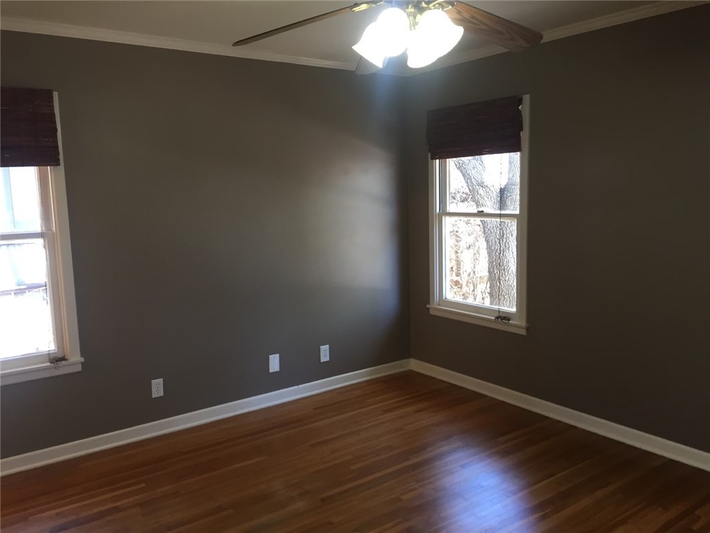 925 Wilshire Pl Property Photo 9