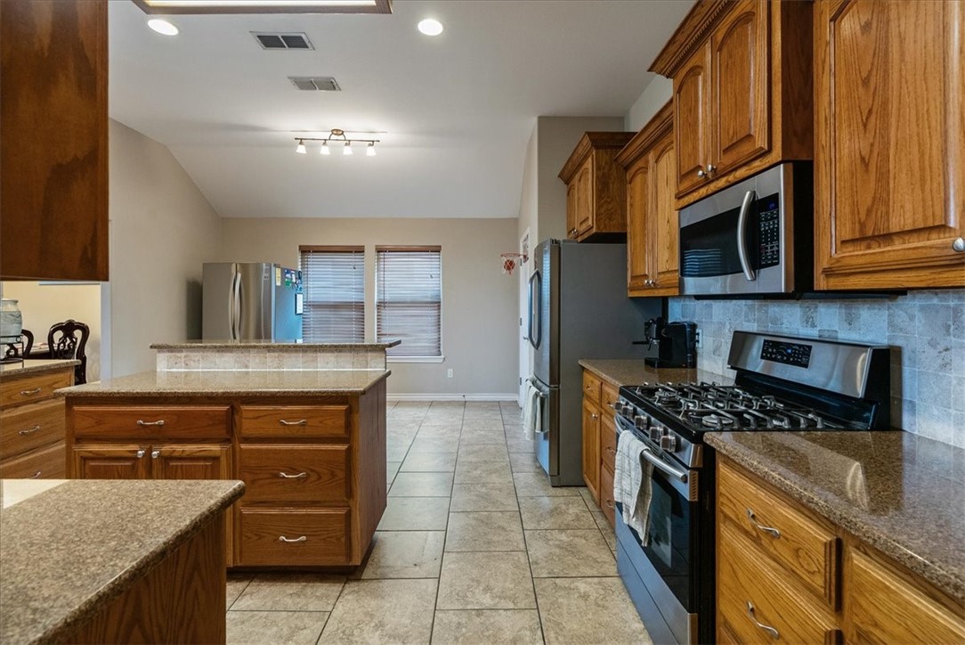 2618 Gentle Wind Ave Property Photo 7