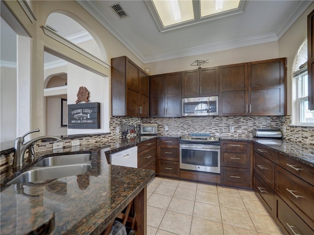 14218 Punta Bonaire Dr Property Photo 8