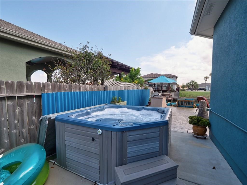 14218 Punta Bonaire Dr Property Photo 28