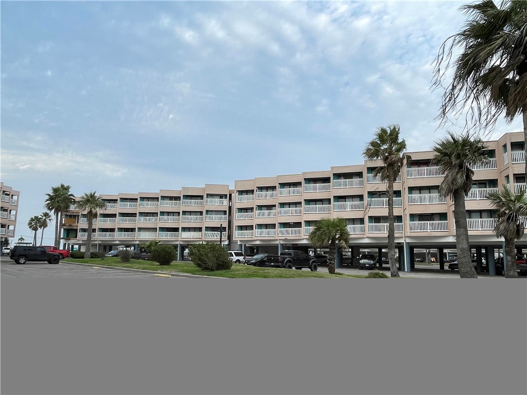 3938 Surfside Blvd Property Photo 2