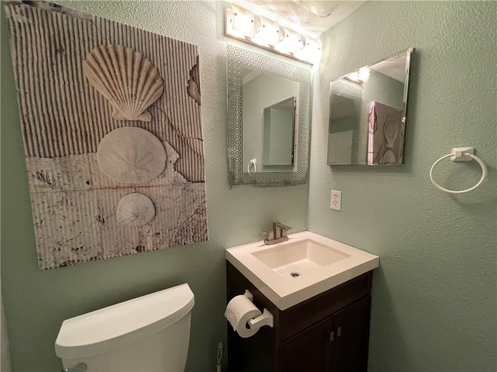 3938 Surfside Blvd Property Photo 25