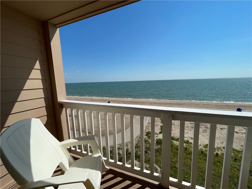 3938 Surfside Blvd Property Photo 27