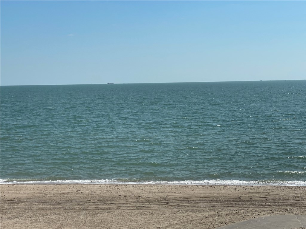 3938 Surfside Blvd Property Photo 34