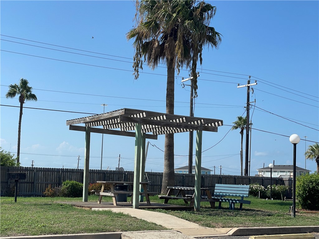 3938 Surfside Blvd Property Photo 40