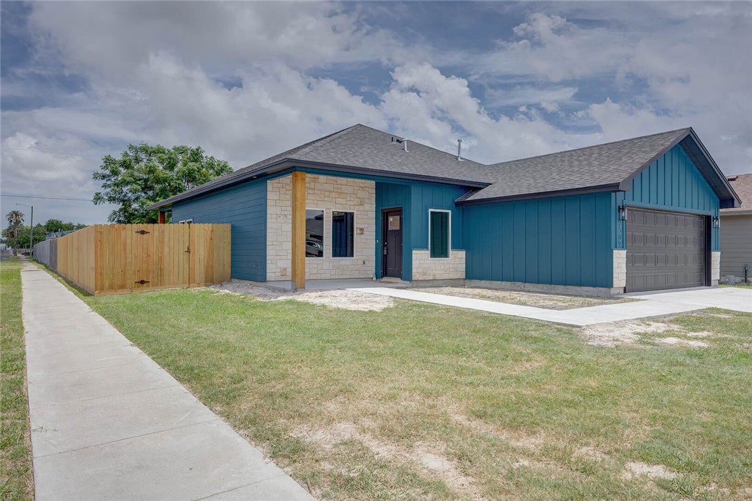 2509 Luzius Dr Property Photo 3