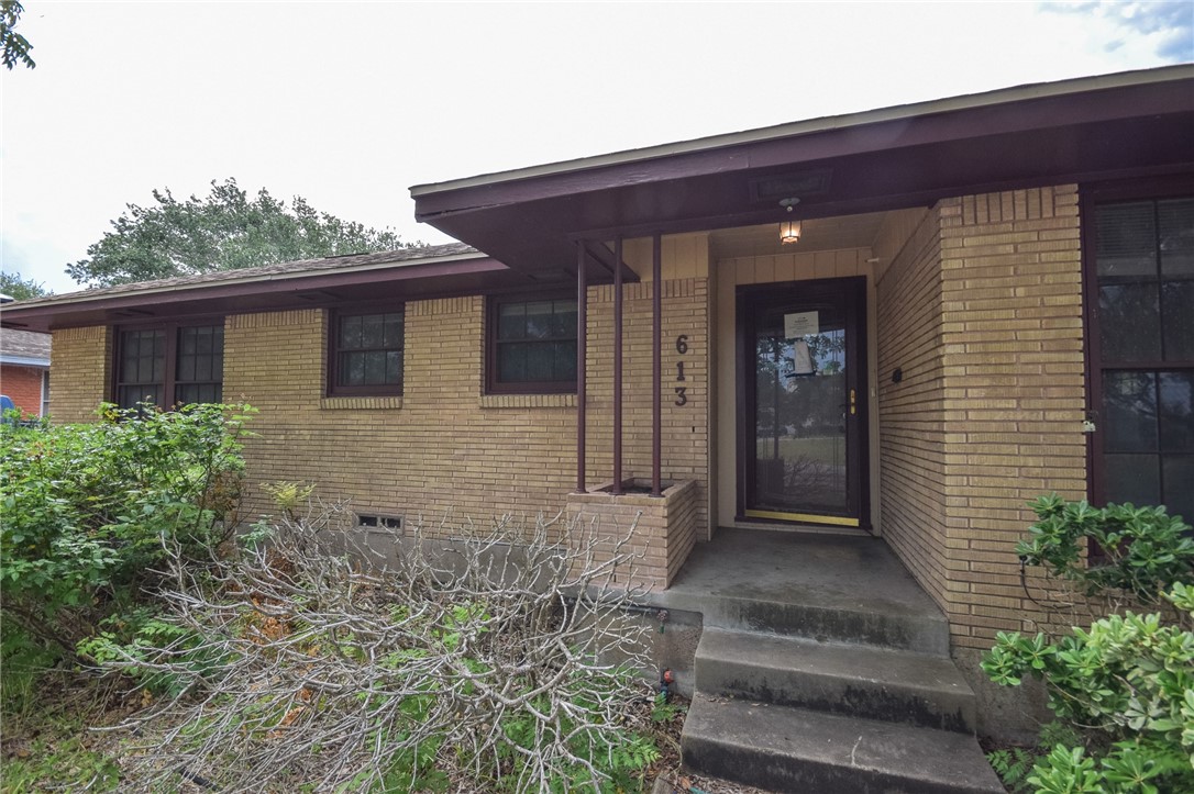 613 Brawner Pkwy Property Photo 3