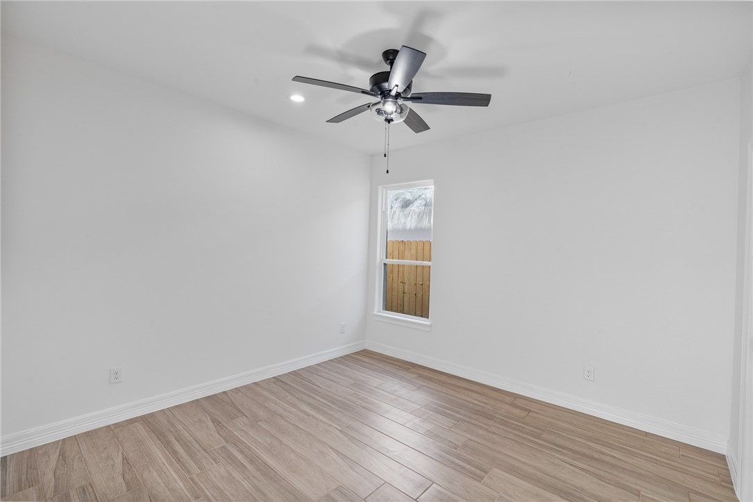 7913 Leylah Dr Property Photo 13