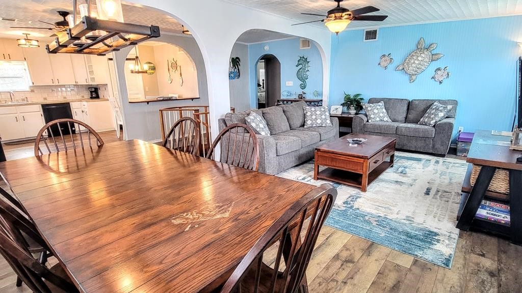 619 Copano Cove Rd Property Photo 10
