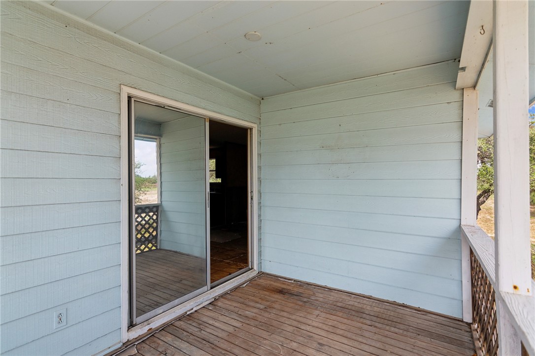 2204 County Road 1810 Property Photo 3