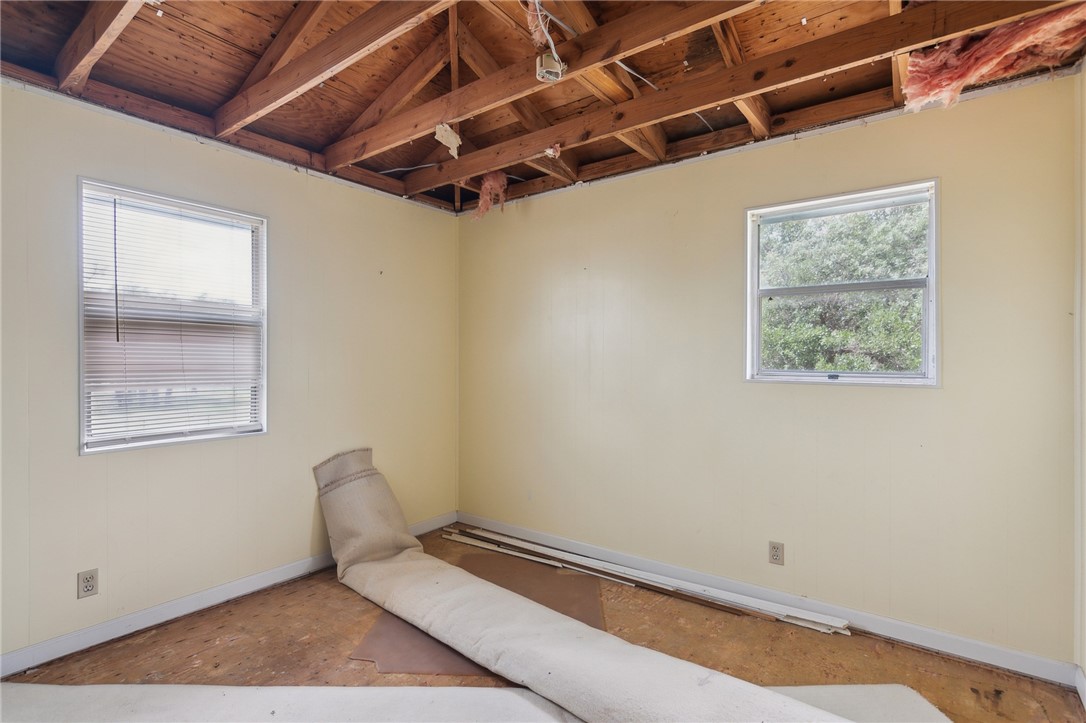2204 County Road 1810 Property Photo 10