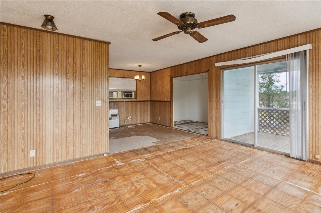 2204 County Road 1810 Property Photo 14