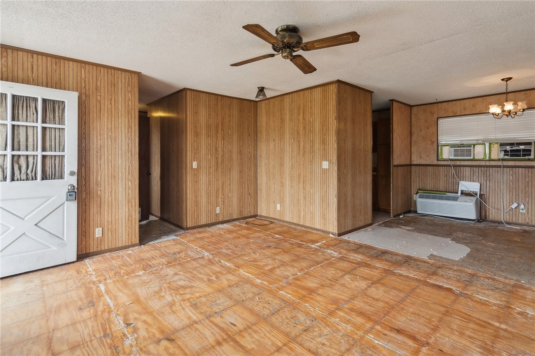 2204 County Road 1810 Property Photo 15