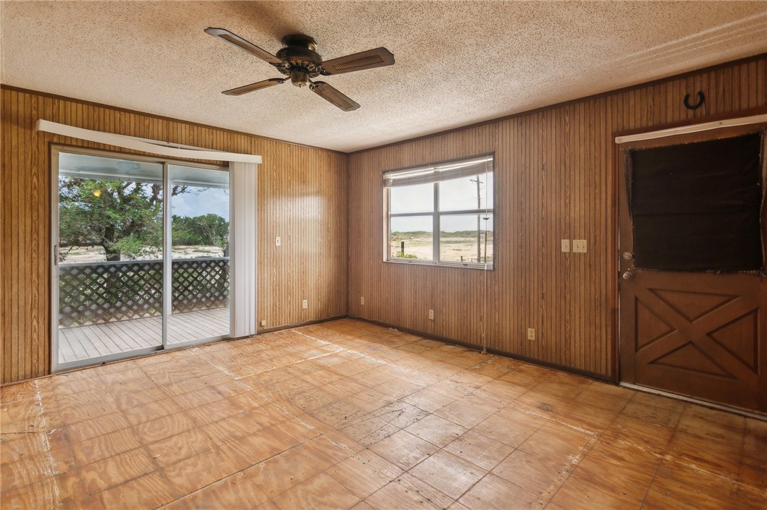 2204 County Road 1810 Property Photo 16