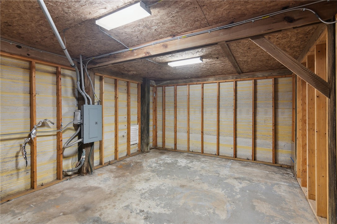2204 County Road 1810 Property Photo 27