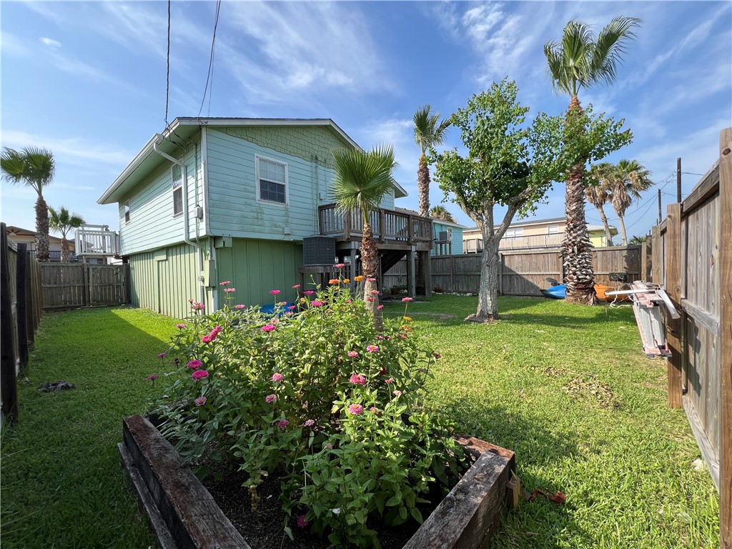 1206 Sea Secret St Property Photo 38