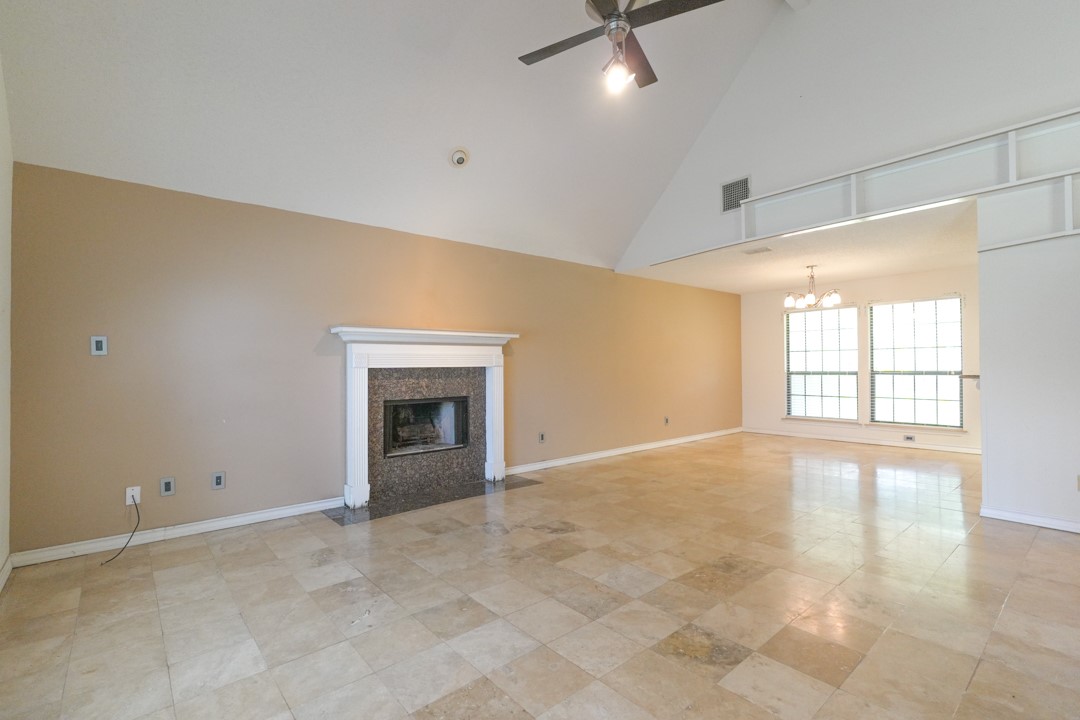 321 Long Point Dr Property Photo 5