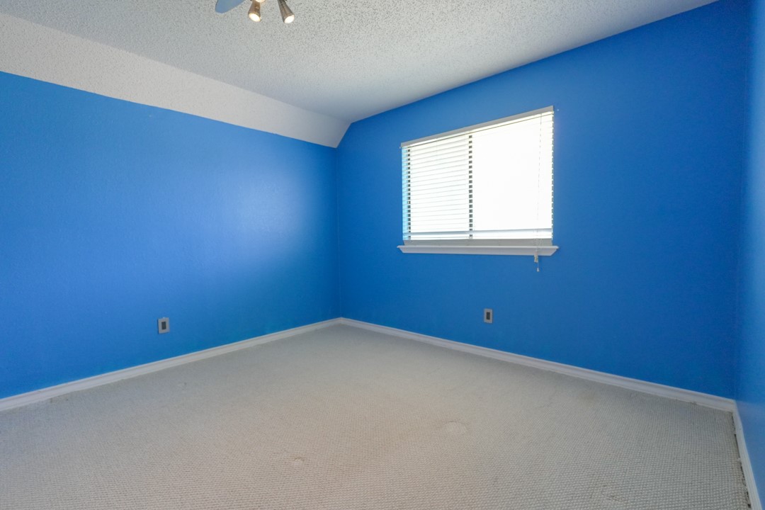 321 Long Point Dr Property Photo 21