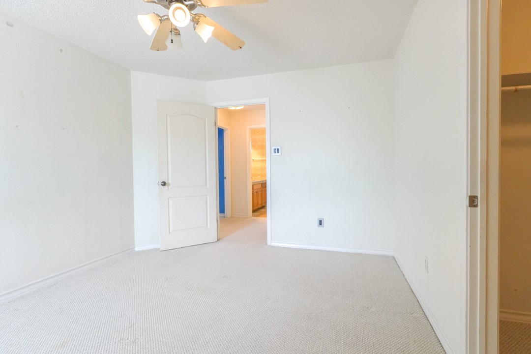 321 Long Point Dr Property Photo 26