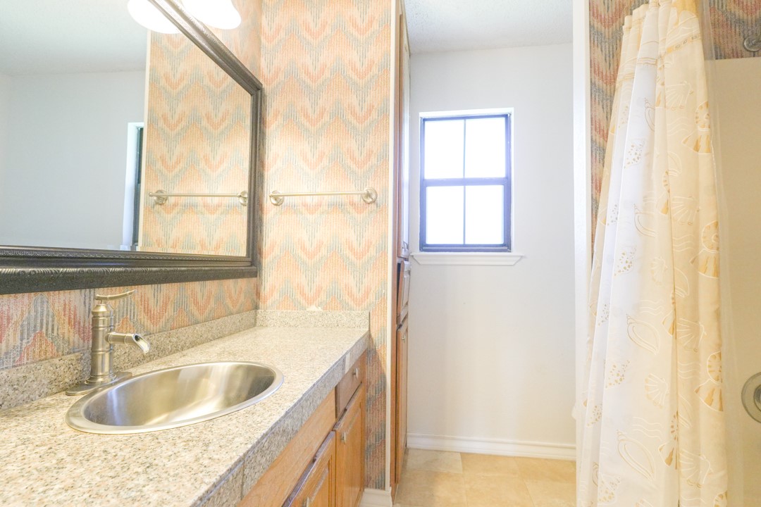 321 Long Point Dr Property Photo 28