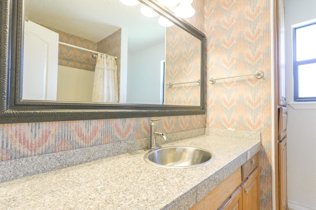 321 Long Point Dr Property Photo 29
