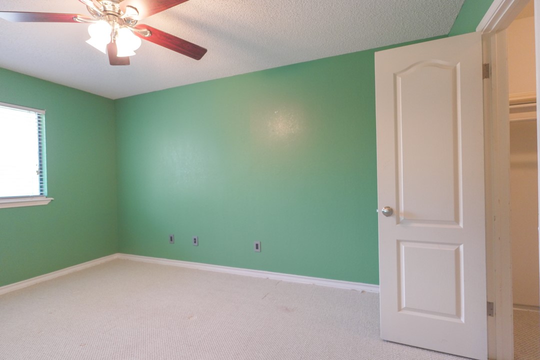 321 Long Point Dr Property Photo 31