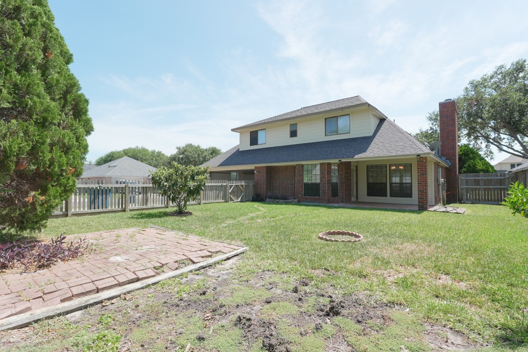 321 Long Point Dr Property Photo 33