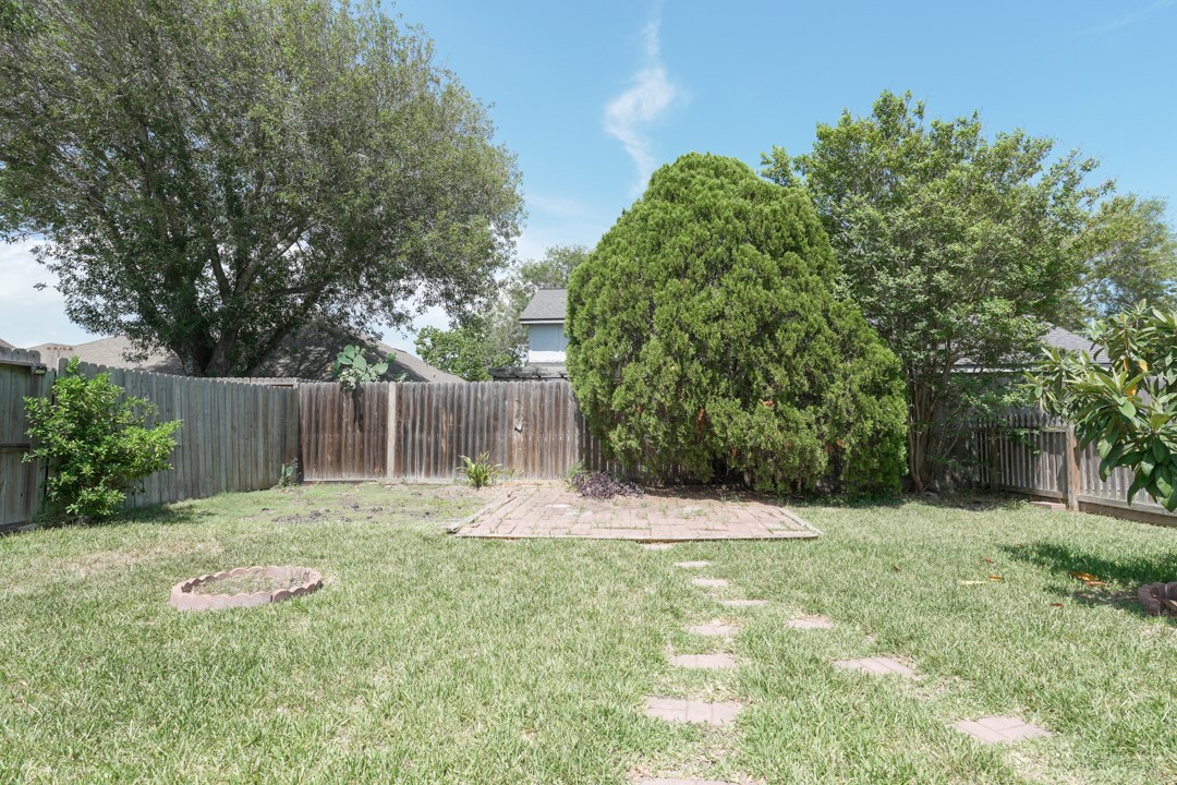 321 Long Point Dr Property Photo 38