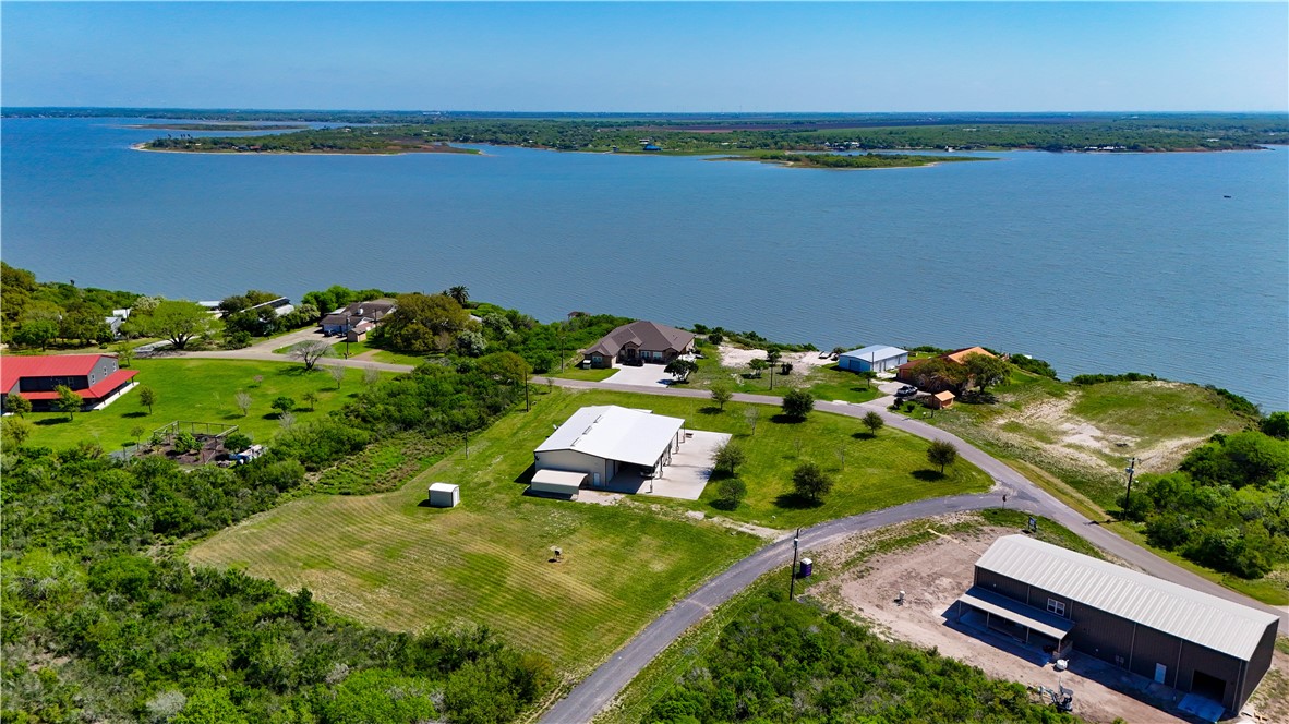 100 Breesport Dr Property Photo 1