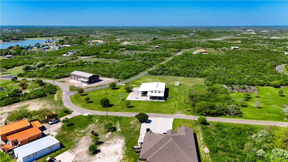 100 Breesport Dr Property Photo 24