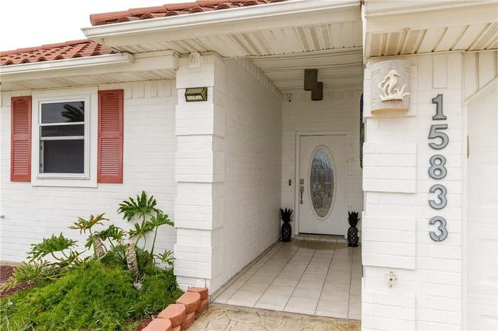 15833 Cuttysark St Property Photo 2