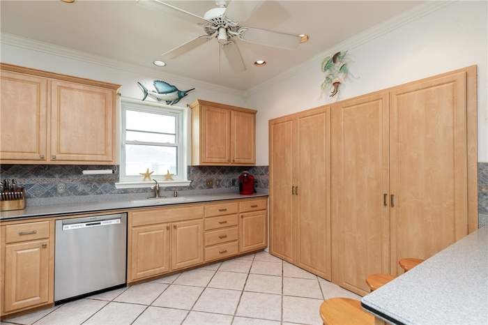 15833 Cuttysark St Property Photo 5