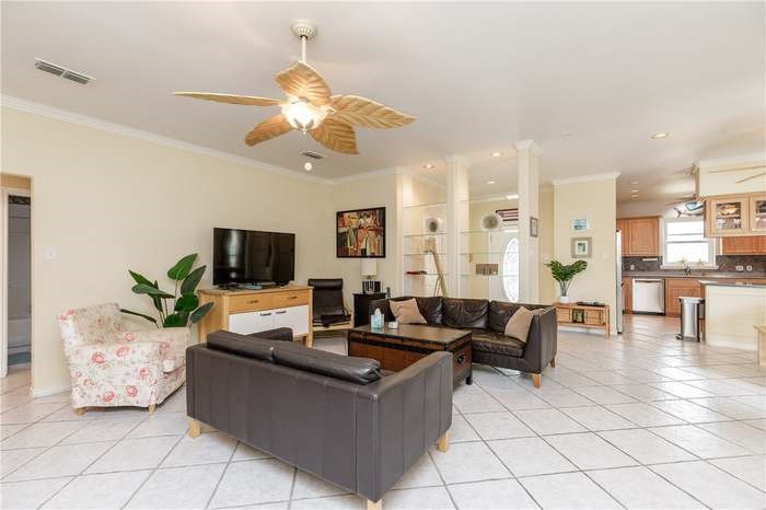 15833 Cuttysark St Property Photo 12