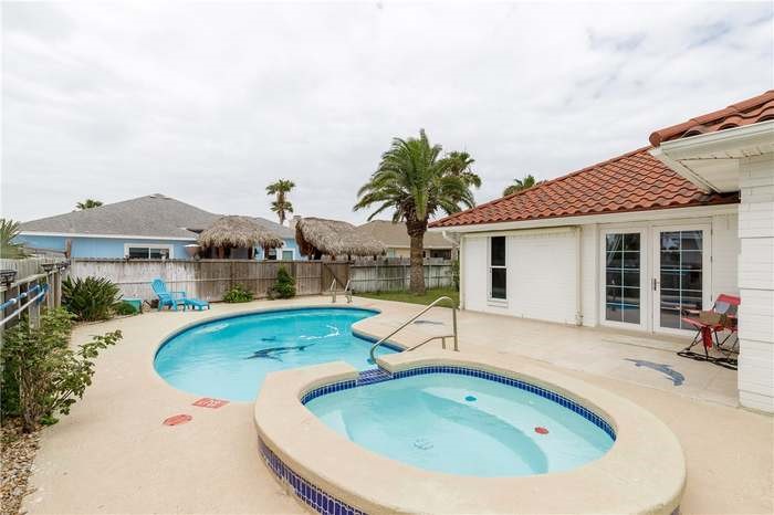 15833 Cuttysark St Property Photo 23