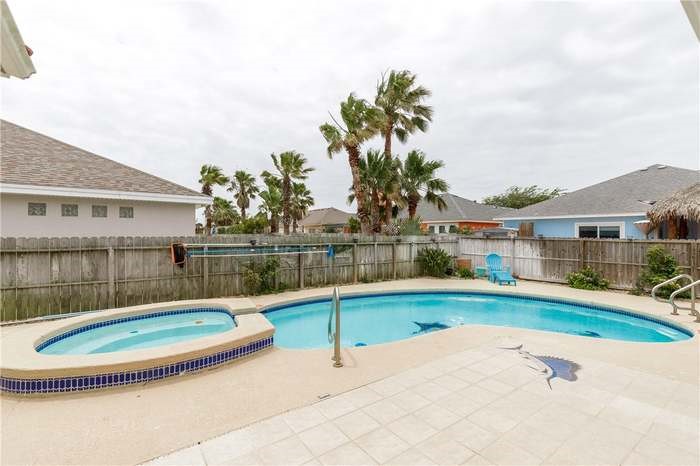 15833 Cuttysark St Property Photo 24