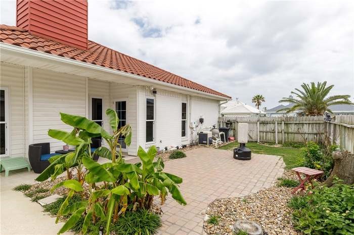 15833 Cuttysark St Property Photo 27