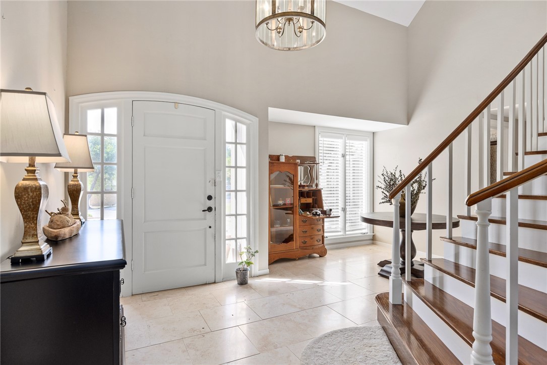 418 N Coronado Dr Property Photo 6